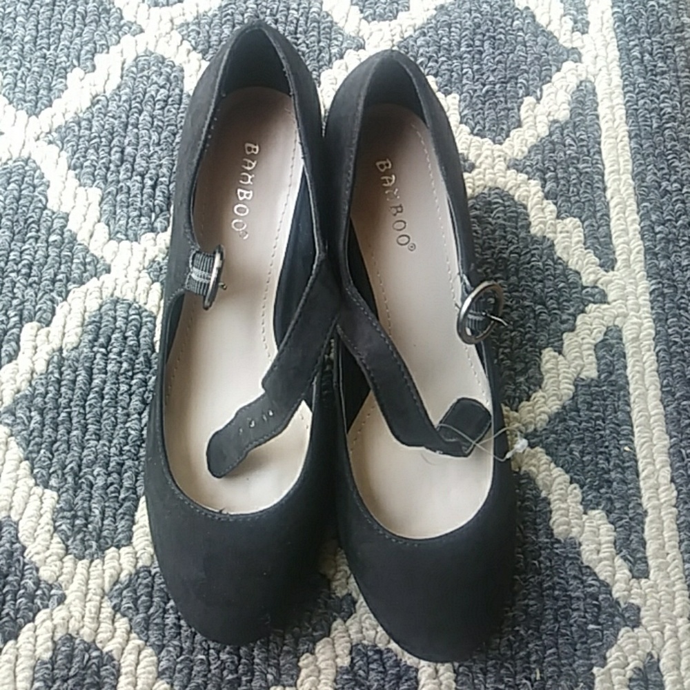 Bamboo suede black heeled shoes